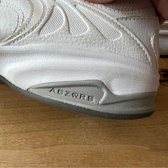 NEW BALANCE 623 WHITE TRAINER LACE UP SNEAKERS ATHLETIC COMFORT DAD SHOES WOMEN - Picture 10 of 12